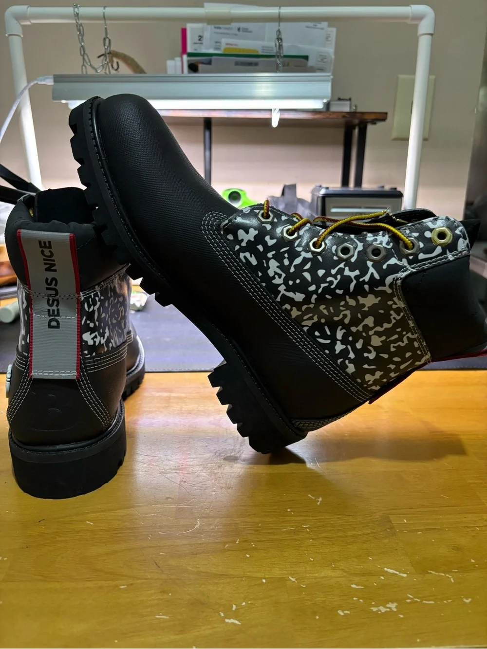 TIMBERLAND THE BRONX BOOK BODEGA “BOYS” DESUS & MERO BOOTS MENS.